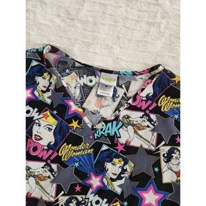 Wonder Woman Scrub Top Womens M Black Stars Cotton Pockets Medical Nursing